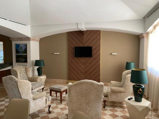 Hotel Relais La Fattoria à Melfi Extérieur photo